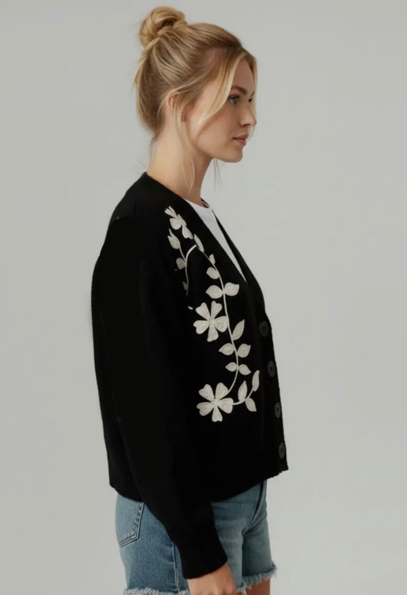 Plus Size Embroidered Cardigan